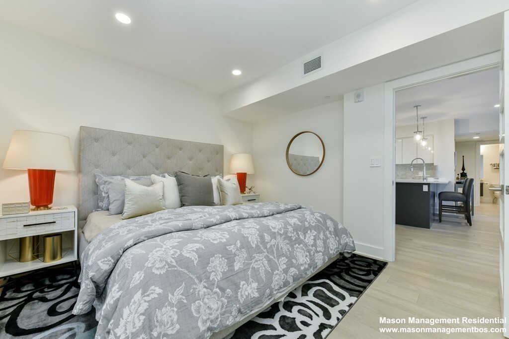 85 Willow Ct, Dorchester