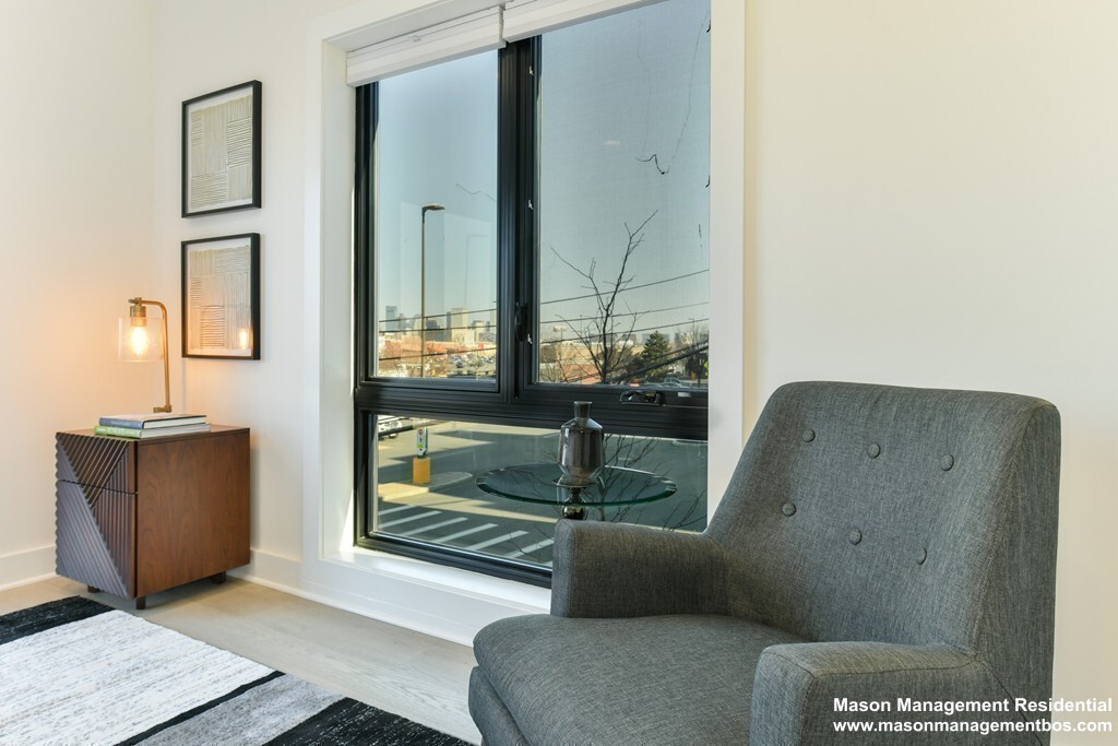 85 Willow Ct, Dorchester