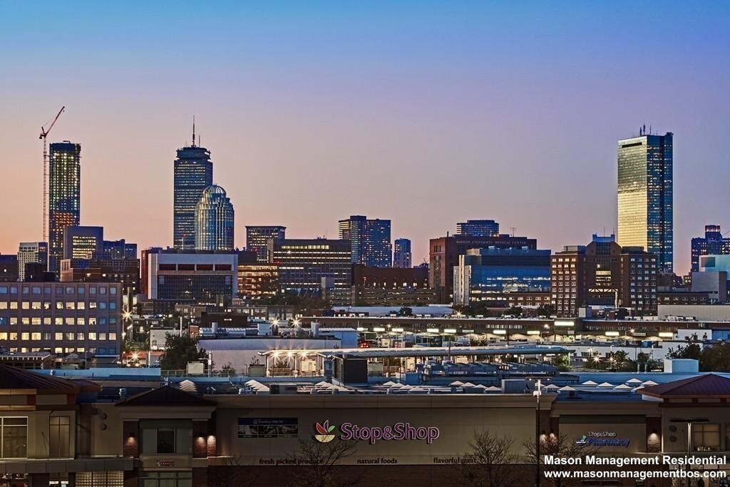 85 Willow Ct, Dorchester