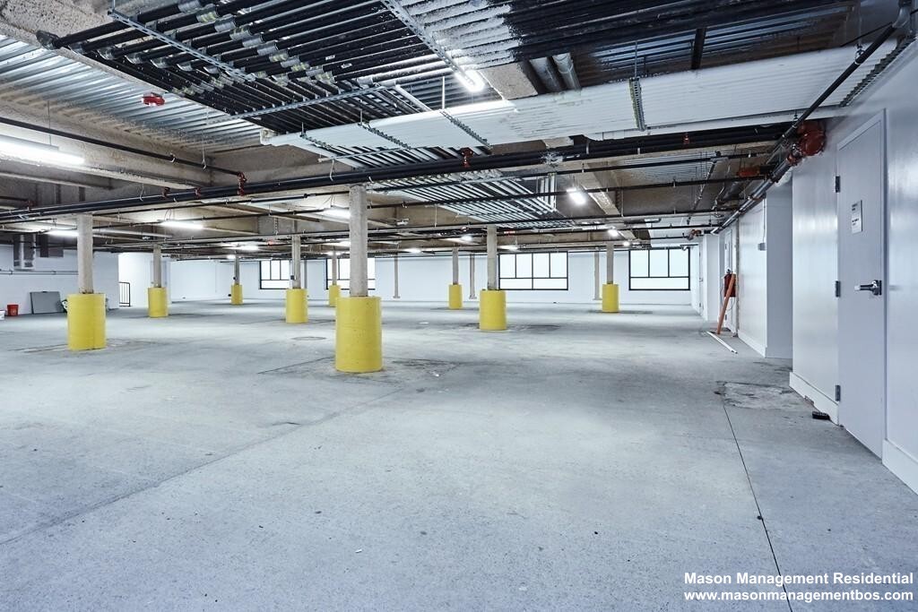 85 Willow Ct, Dorchester