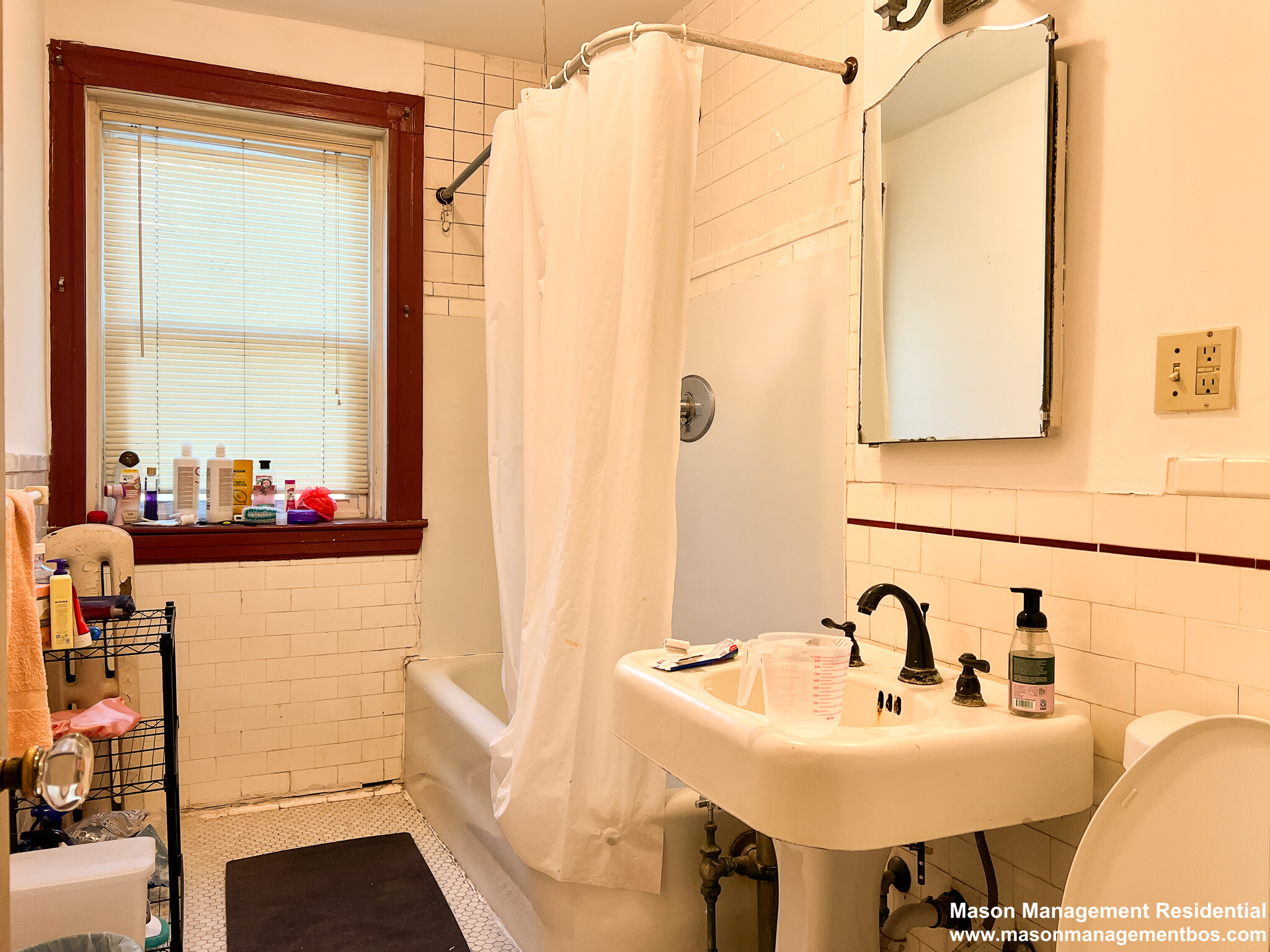 317 Saint Paul St, Longwood