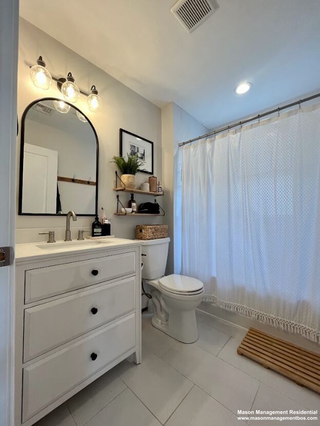 84 Chester Ave, Chelsea