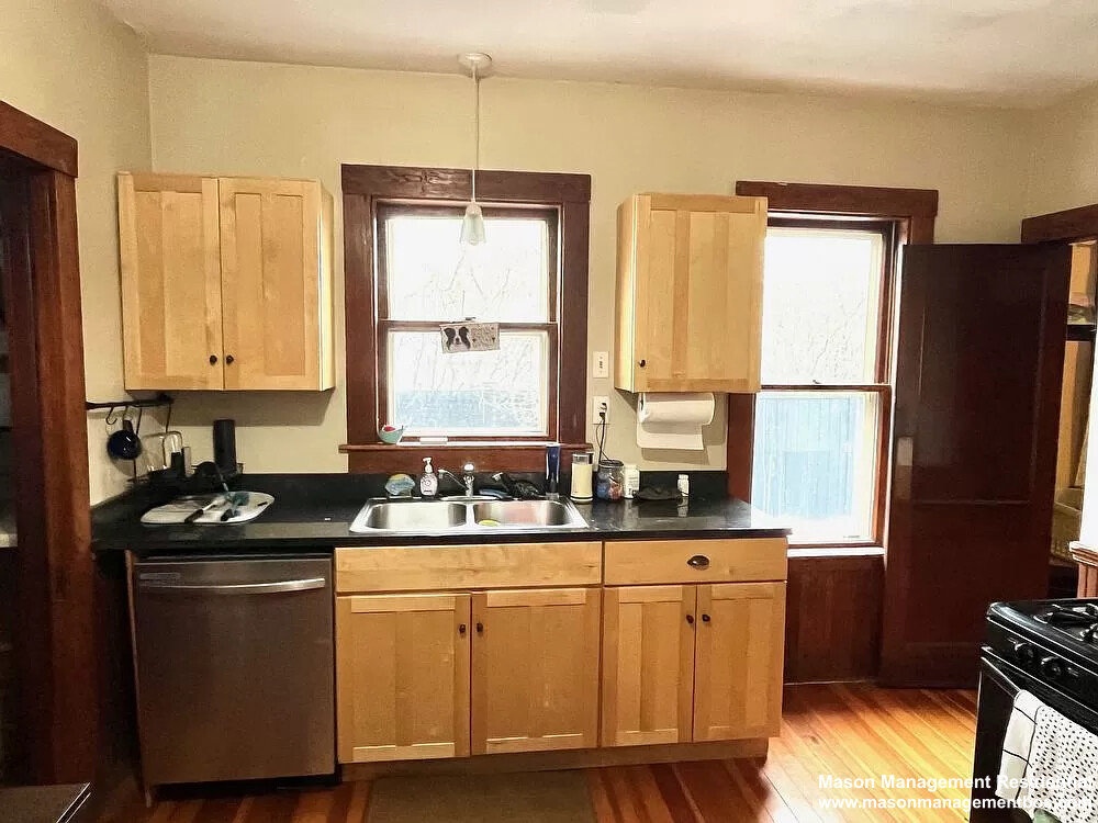 346 348 Belmont St, Bemis