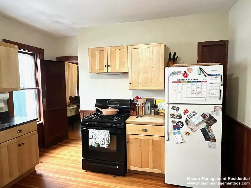 346 348 Belmont St, Bemis