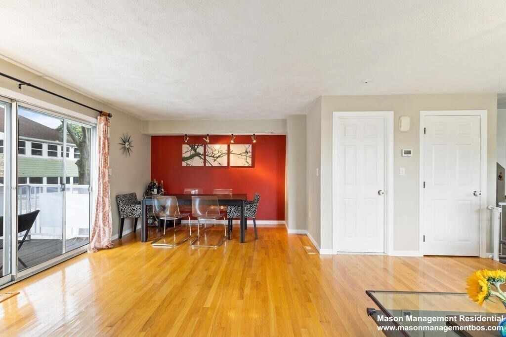 13 Circuit Ln, Watertown