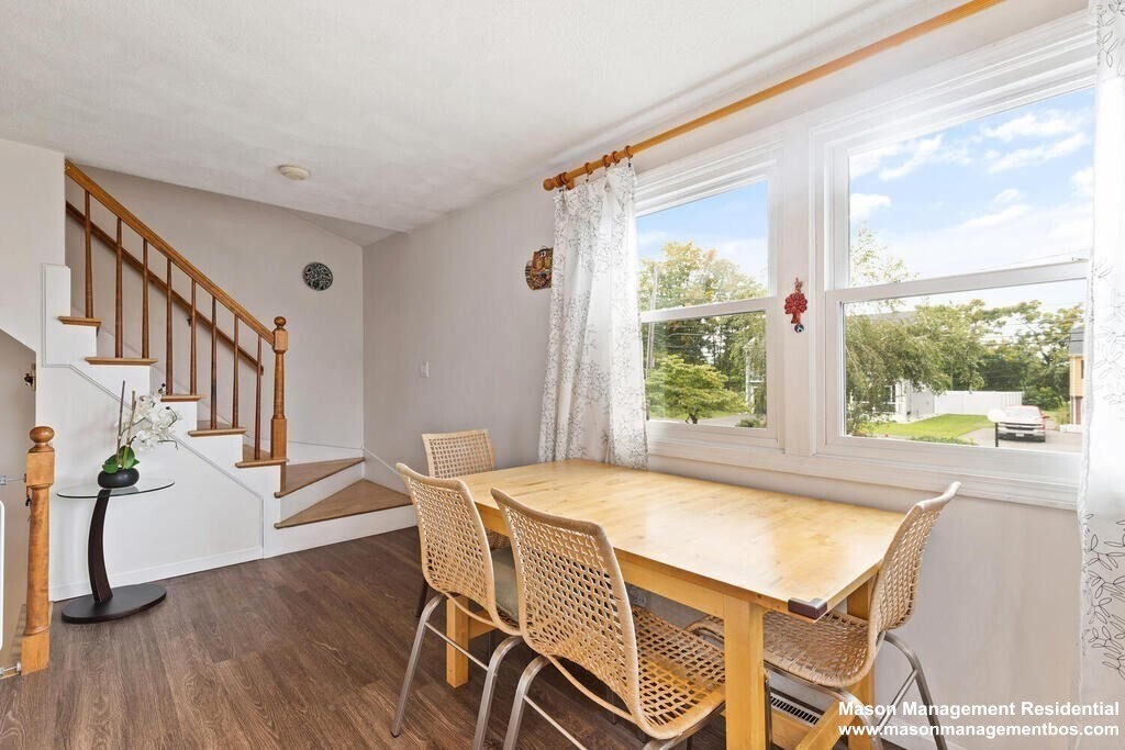 13 Circuit Ln, Watertown