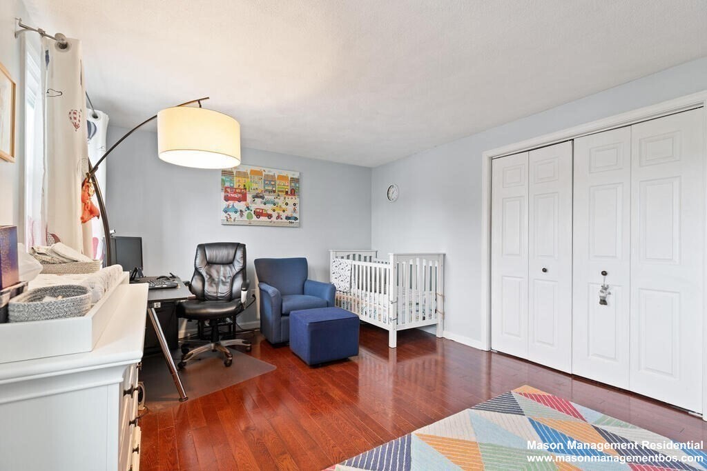 13 Circuit Ln, Watertown