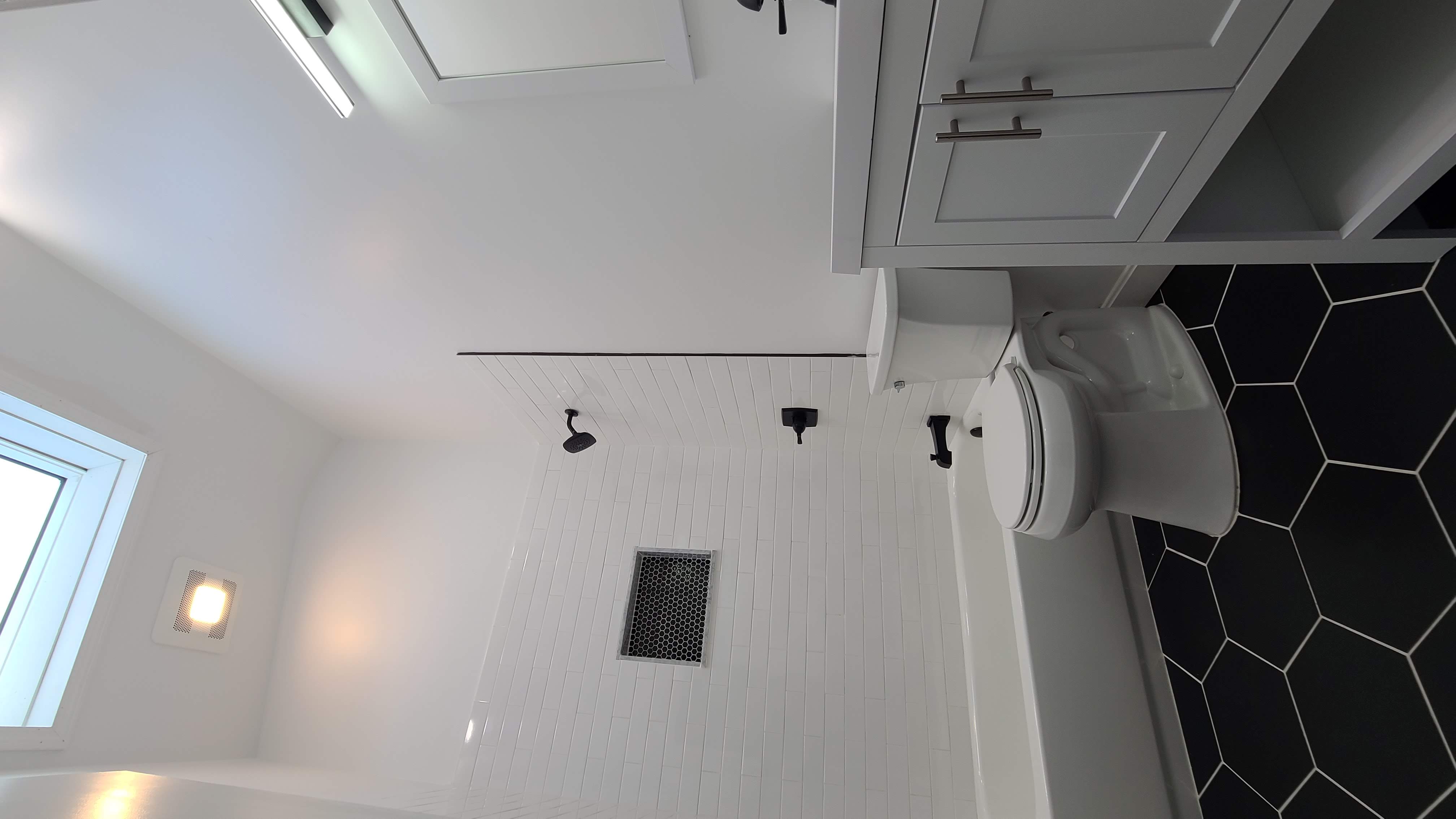 3 bed, 3 bath apartment for rent at 16 Lyons St Unit 1, Watertown — photo 11 of 18