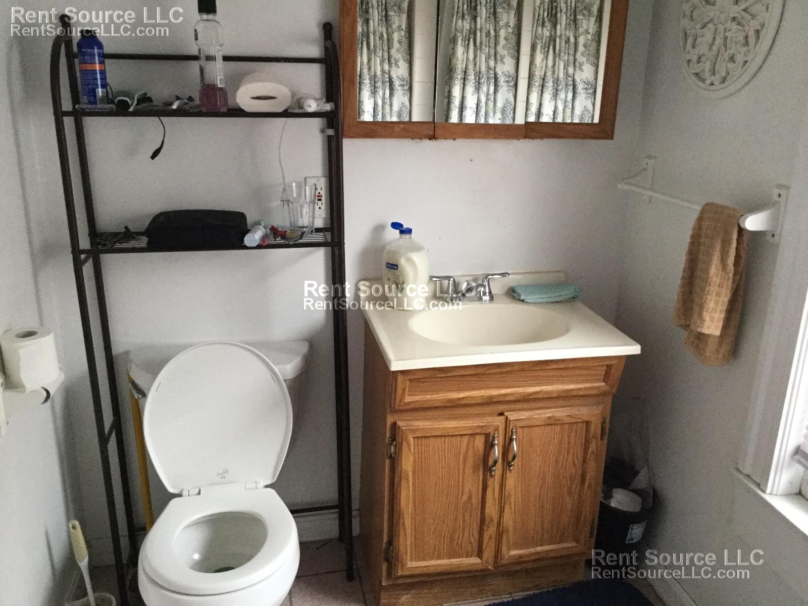 4 bed, 2 bath apartment for rent at 63 Simpson Ave Unit 2, Somerville — photo 7 of 16