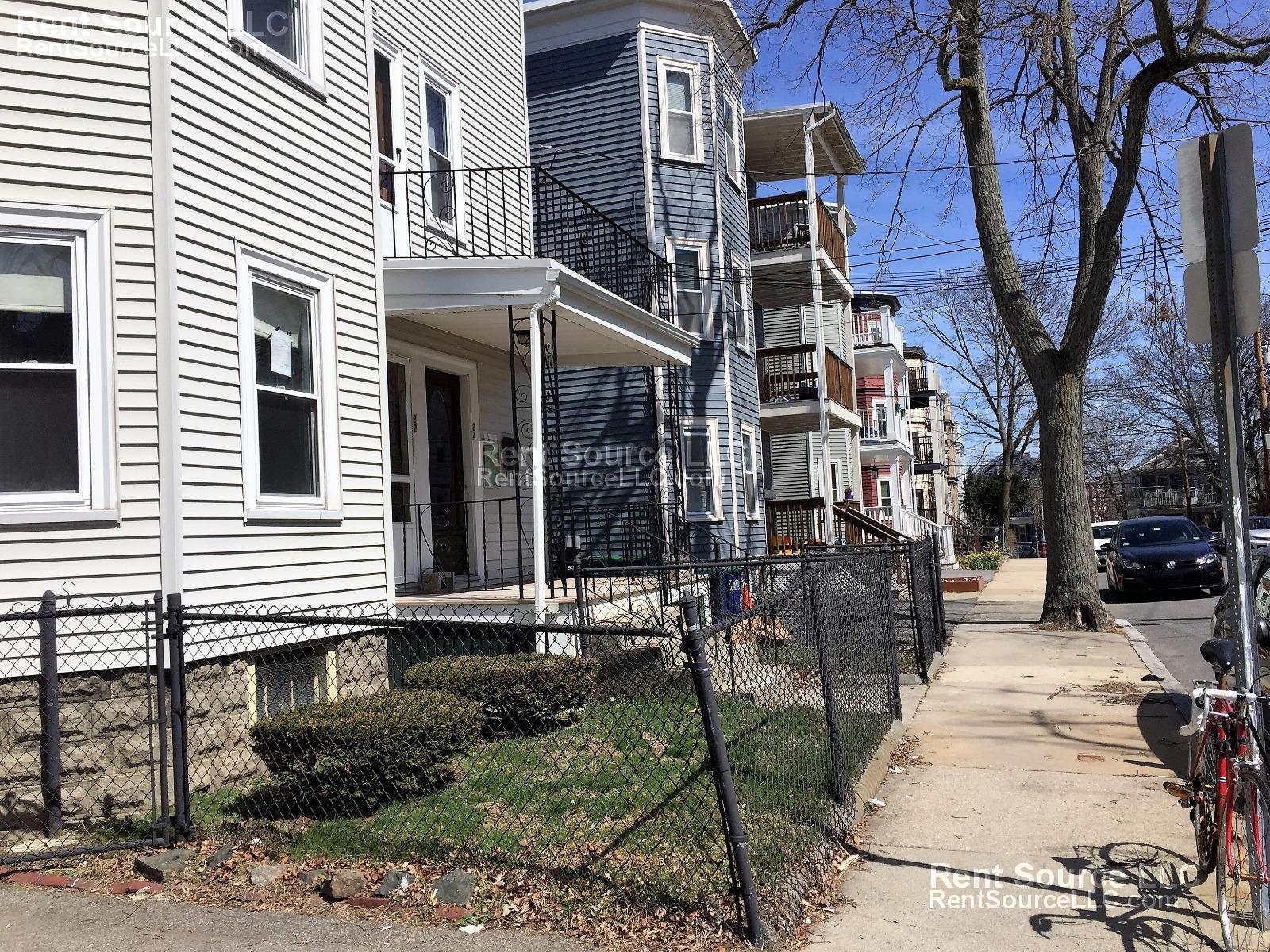 4 bed, 2 bath apartment for rent at 24 Belknap St Unit 2, Teele Square — photo 16 of 16