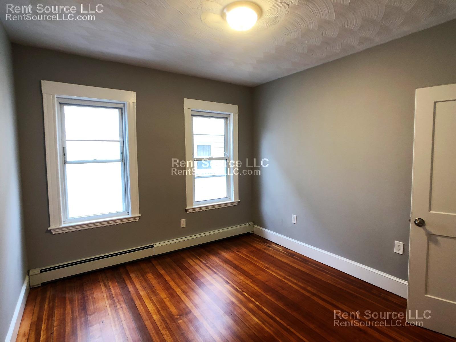 4 bed, 2 bath apartment for rent at 24 Belknap St Unit 2, Teele Square — photo 5 of 16
