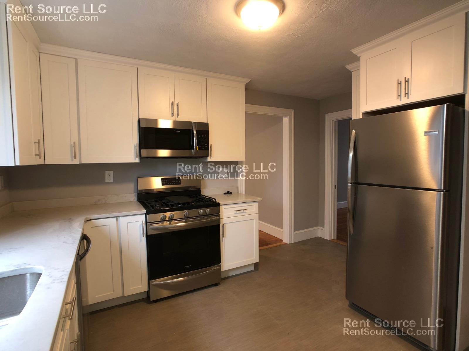 4 bed, 2 bath apartment for rent at 24 Belknap St Unit 2, Teele Square — photo 3 of 16