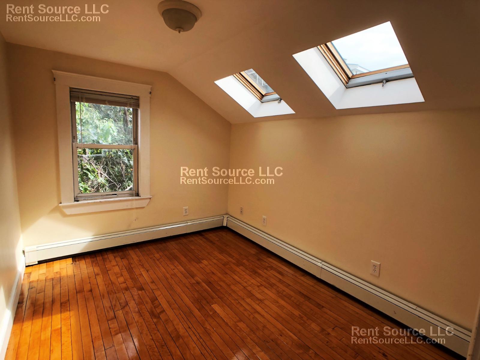 3 bed, 1 bath apartment for rent at 11 Clyde St Unit 2, Somerville — photo 11 of 18