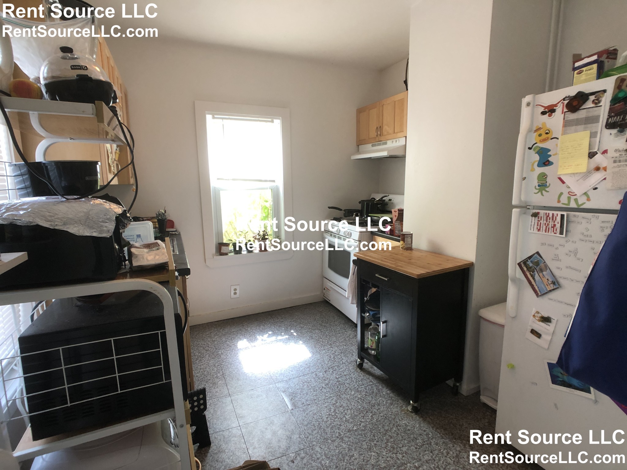 1.5 bed, 1 bath apartment for rent at 16 Moore St Unit 1, Davis Square — photo 4 of 12