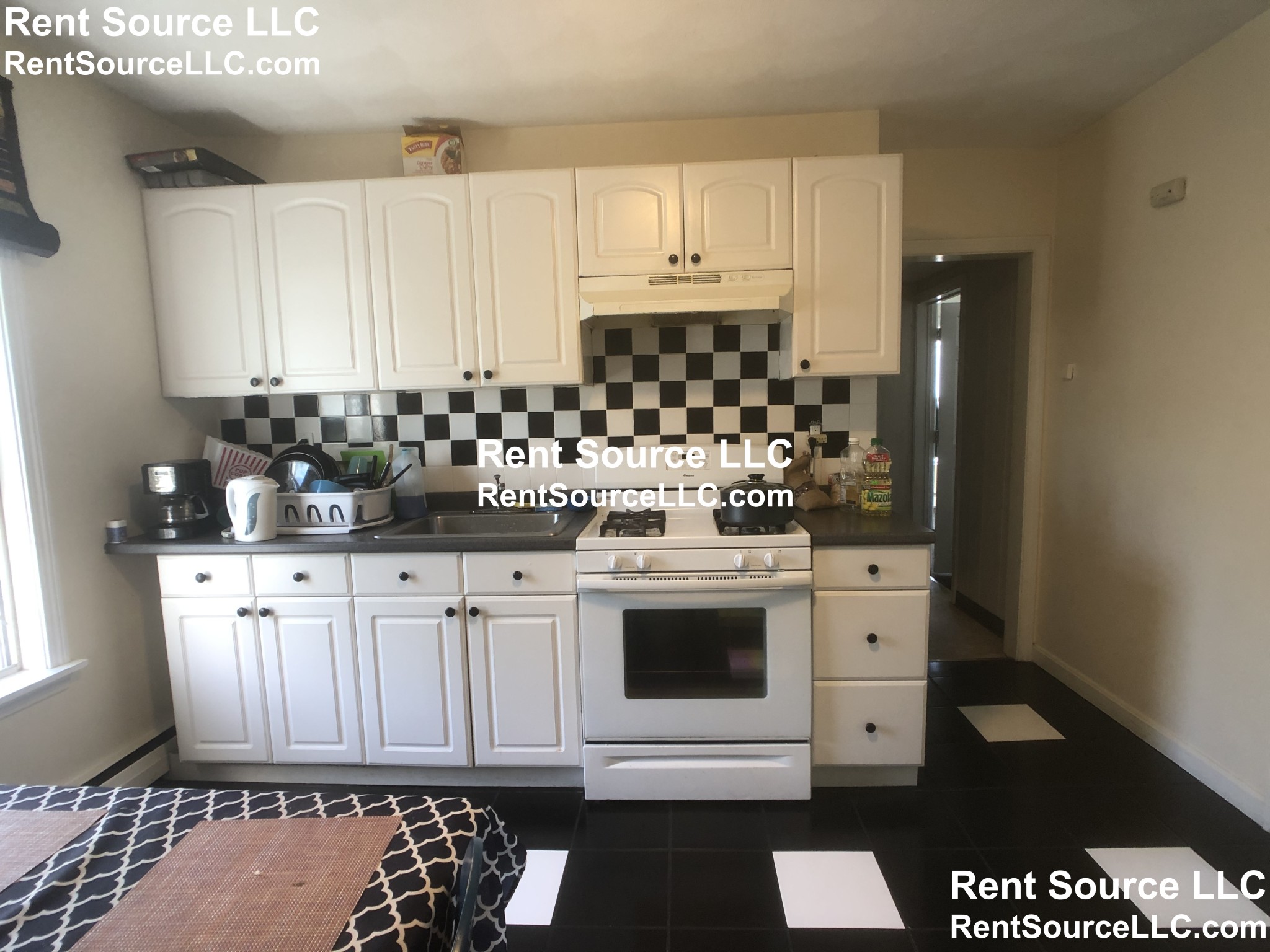 4 bed, 1 bath apartment for rent at 3 Hillside Ave Unit 2, Somerville — photo 2 of 18