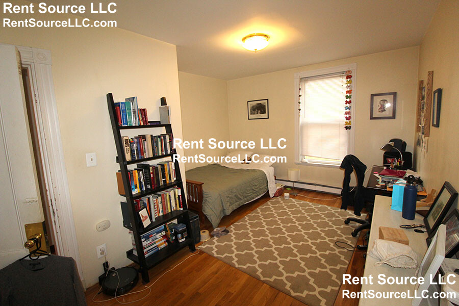 2 bed, 1 bath apartment for rent at 170 Putnam Ave Unit 170, Cambridgeport — photo 9 of 12