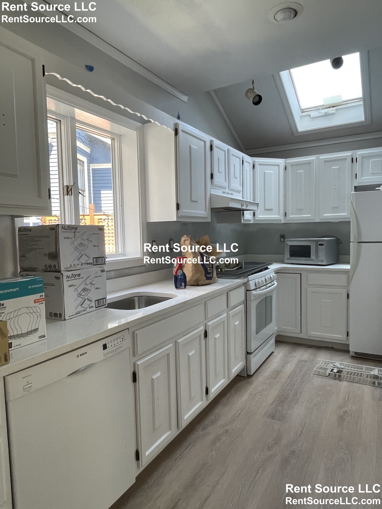 2 bed, 1 bath apartment for rent at 375 Medford St Unit 1, Somerville — photo 4 of 9