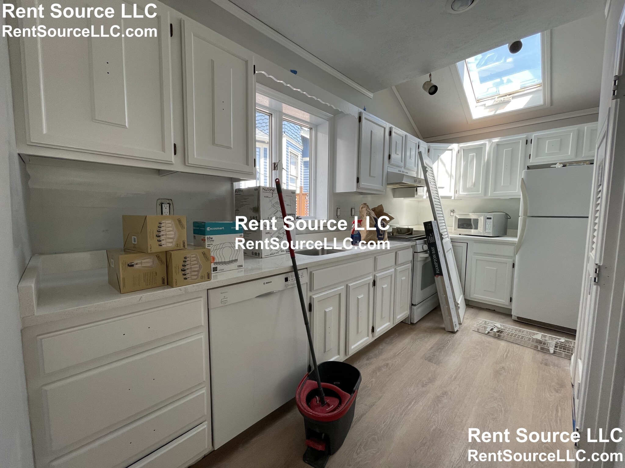 2 bed, 1 bath apartment for rent at 375 Medford St Unit 1, Somerville — photo 2 of 9