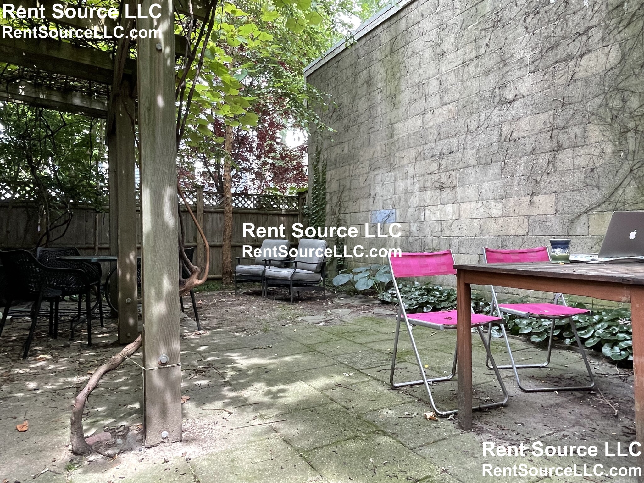 3 bed, 1 bath apartment for rent at 34 Essex St Unit 1, Cambridge — photo 12 of 14