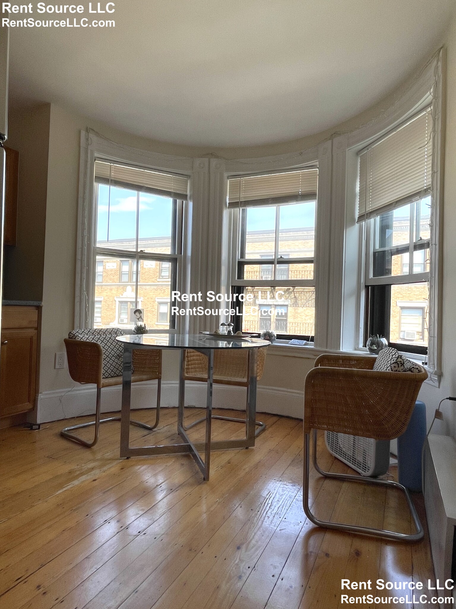 Studio bed, 1 bath apartment for rent at 23 Ware St Unit 5, Harvard Square — photo 3 of 8