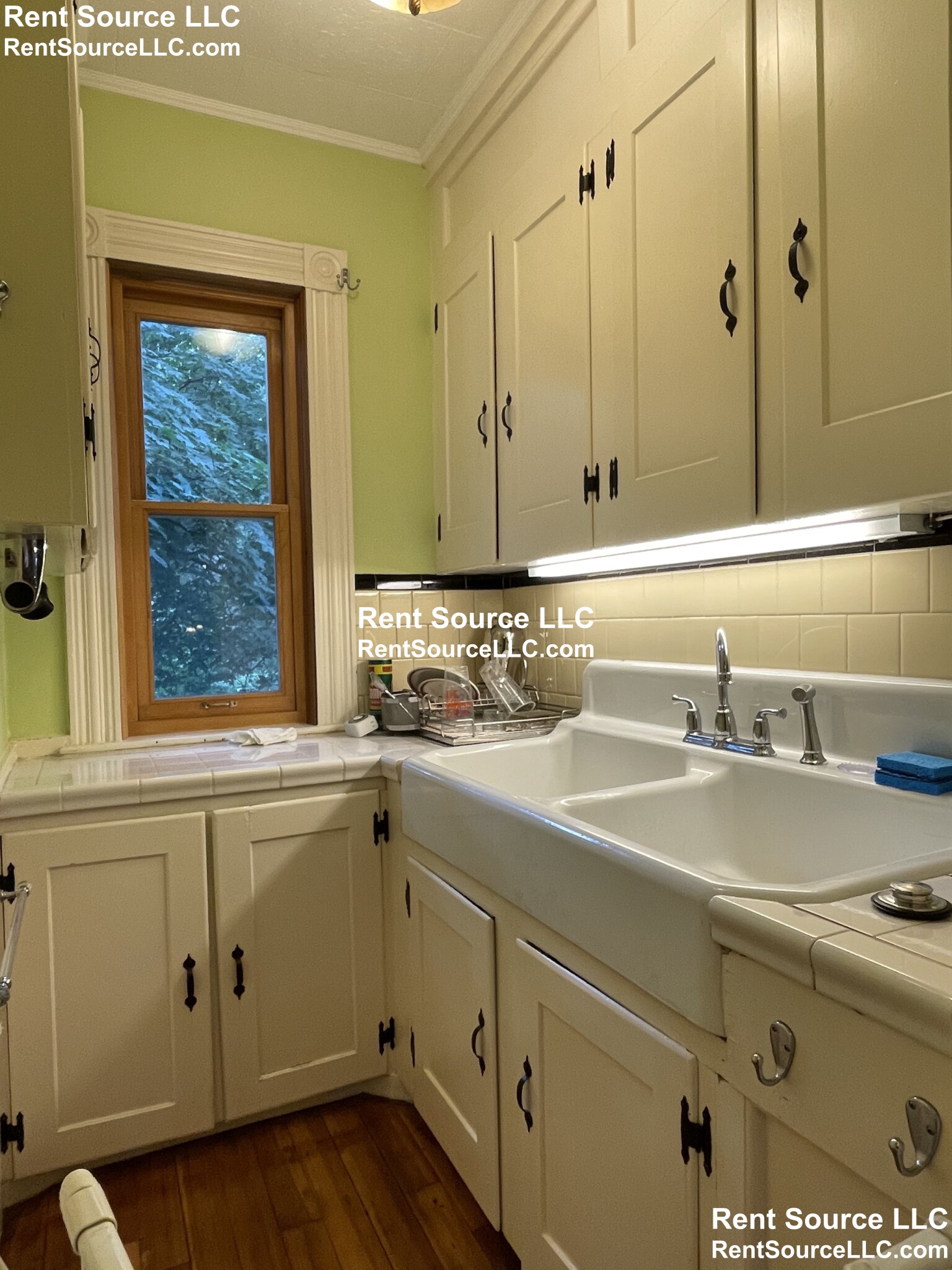 3 bed, 1 bath apartment for rent at 18 Central St Unit 2, Somerville — photo 6 of 18