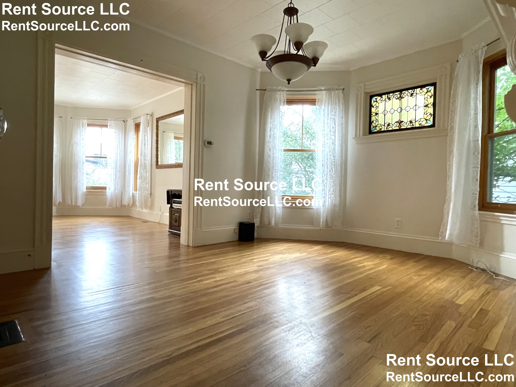 3 bed, 1 bath apartment for rent at 18 Central St Unit 2, Somerville — photo 3 of 18