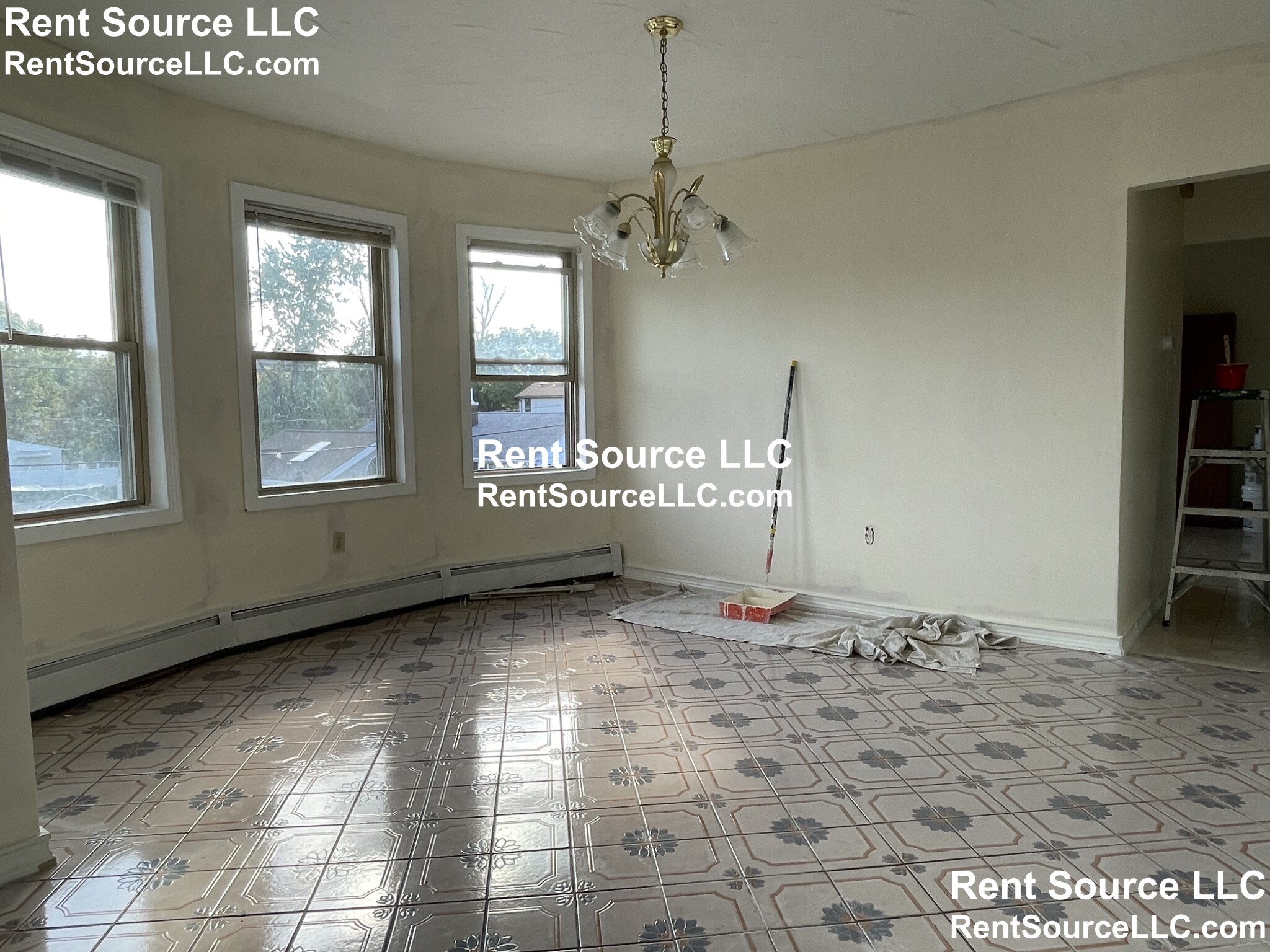2.5 bed, 1 bath apartment for rent at 247 Riverside Ave Unit 2, Medford — photo 9 of 14