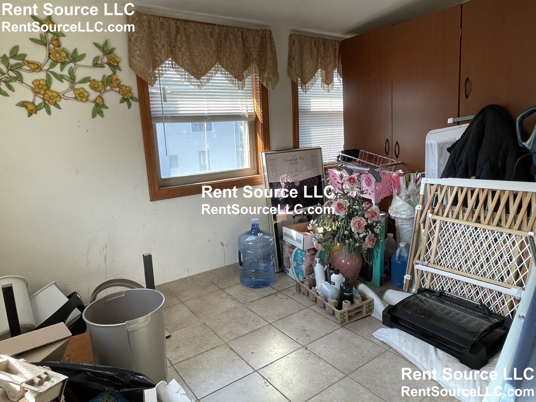 2.5 bed, 1 bath apartment for rent at 247 Riverside Ave Unit 2, Medford — photo 14 of 14