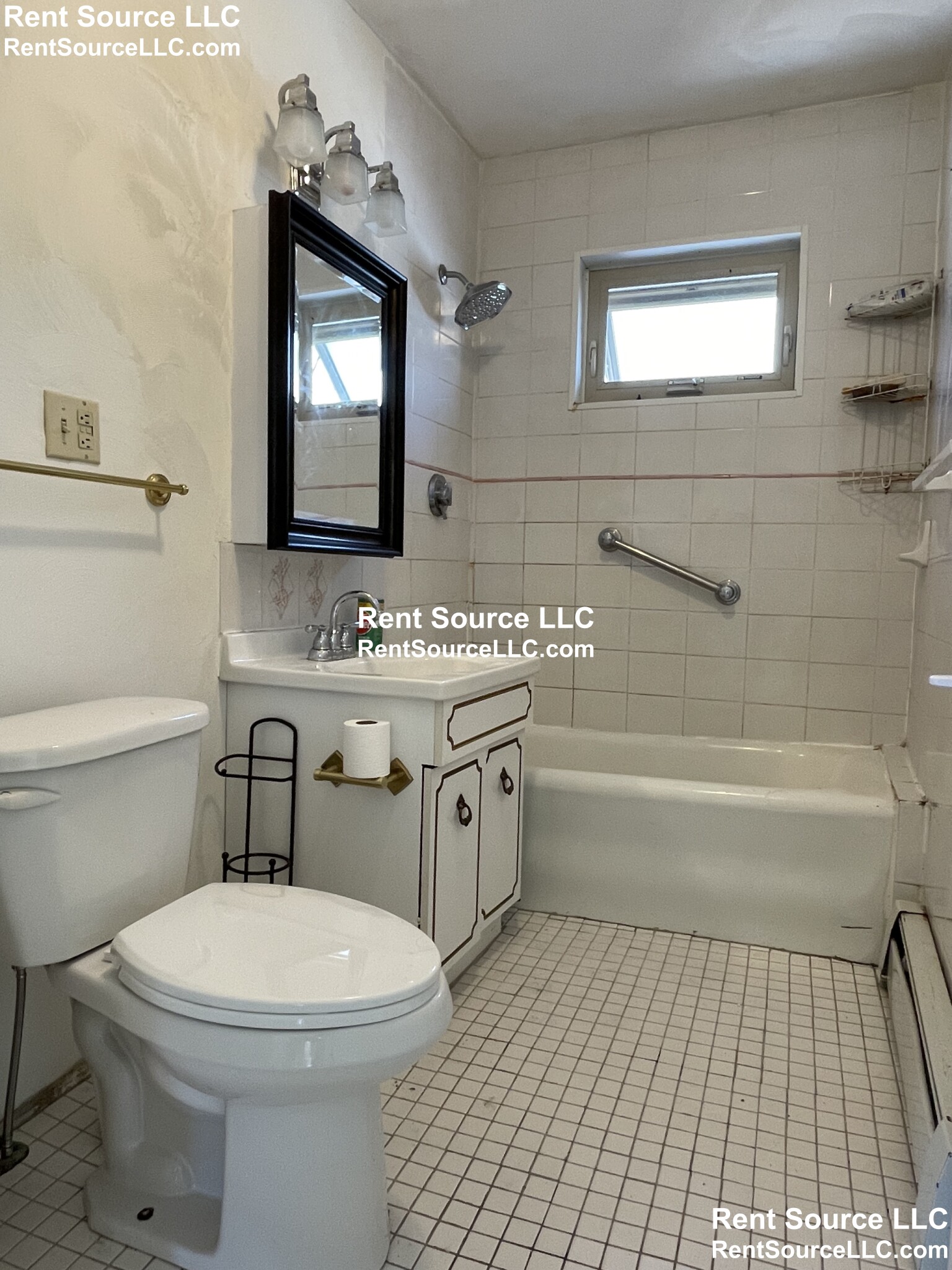 2.5 bed, 1 bath apartment for rent at 247 Riverside Ave Unit 2, Medford — photo 12 of 14