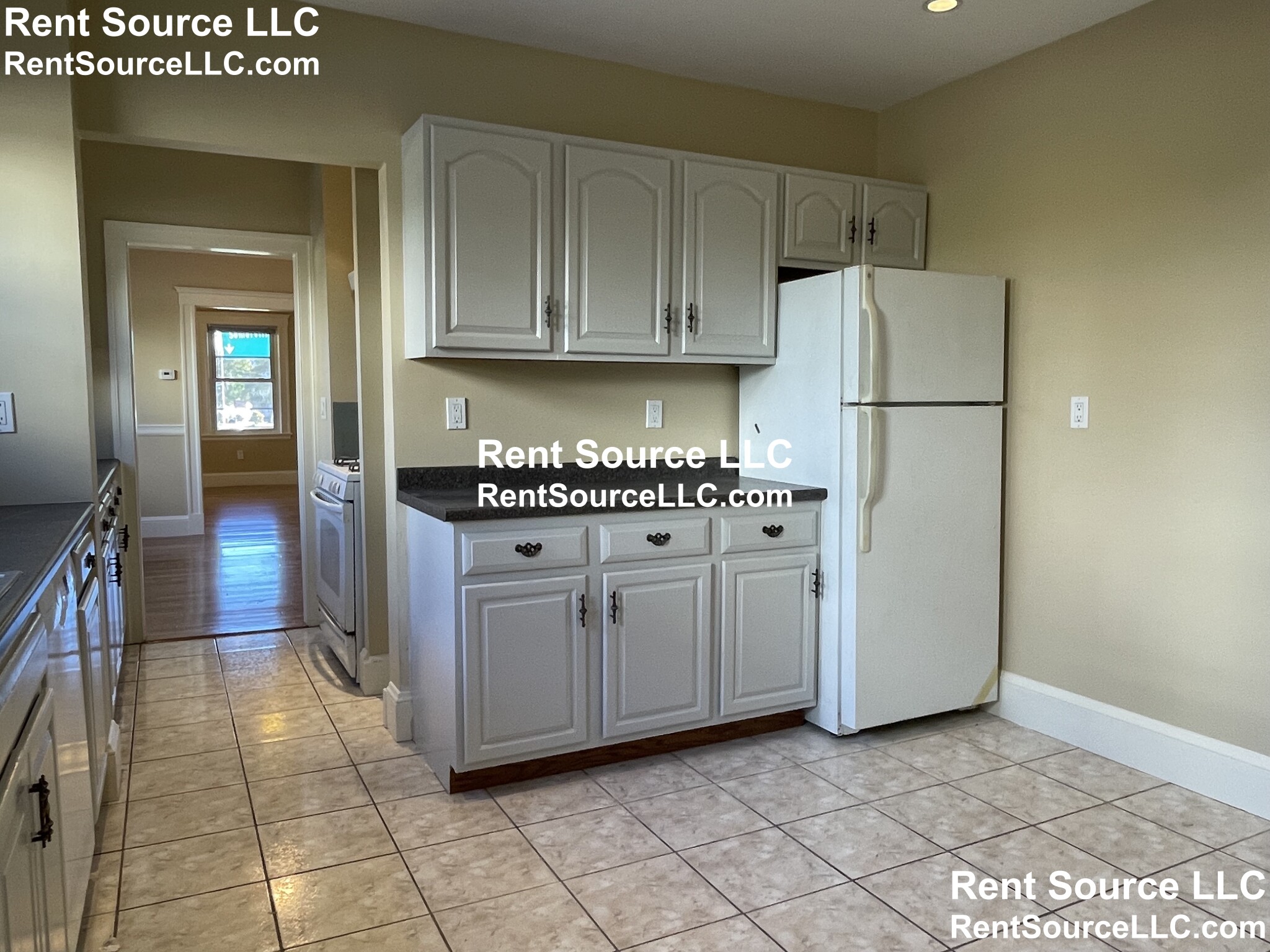 2 bed, 1 bath apartment for rent at 40 Ten Hills Rd Unit 2, Winter Hill — photo 11 of 18