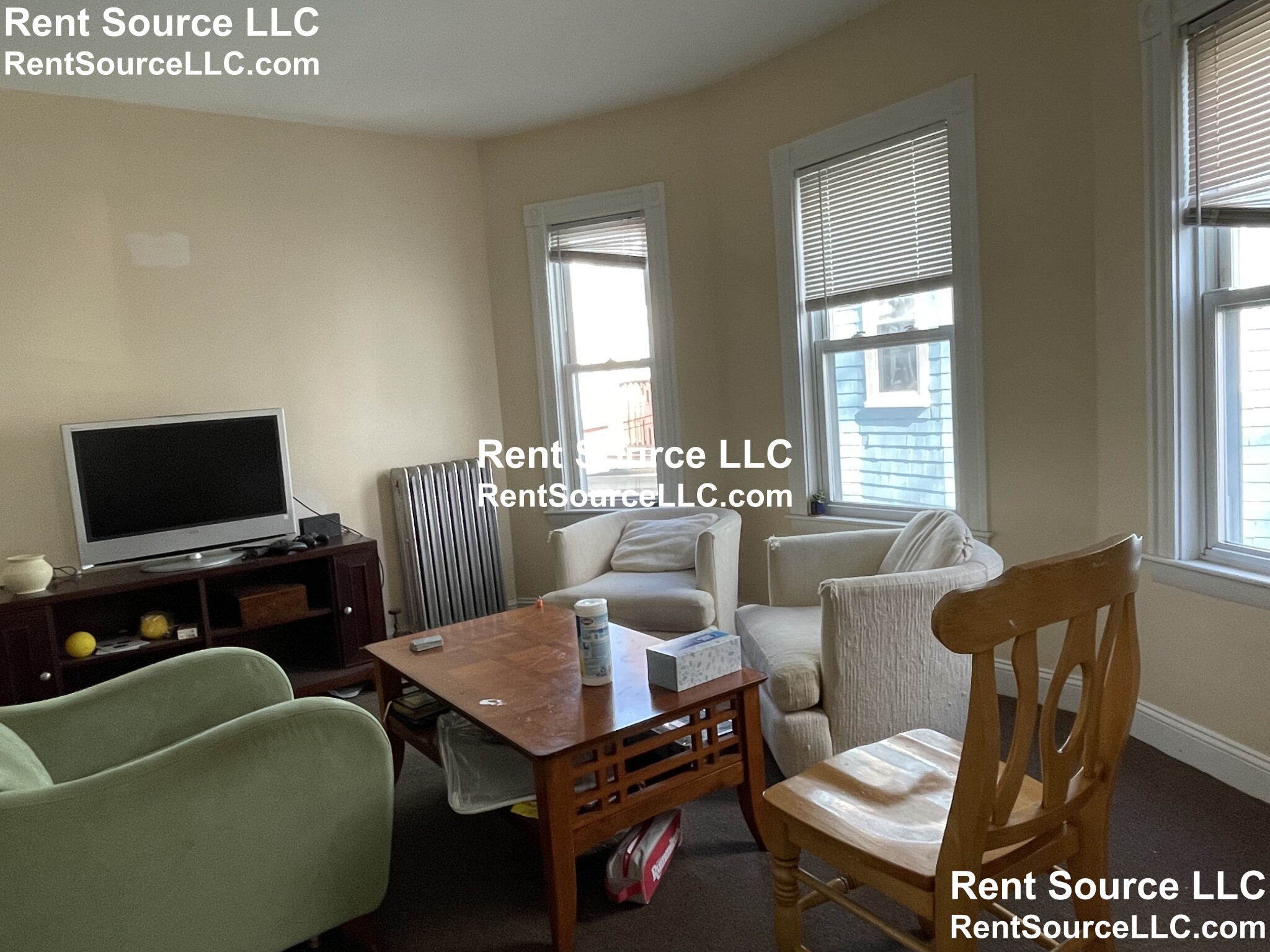 3 bed, 1 bath apartment for rent at 64 Conwell Ave Unit 2, Davis Square — photo 4 of 16