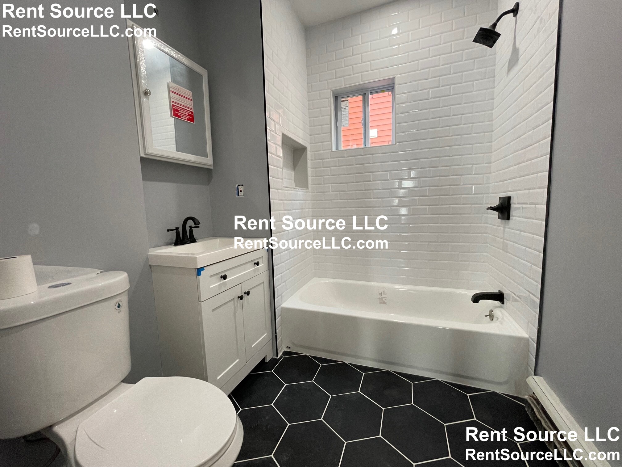 18 Lyons St, Watertown