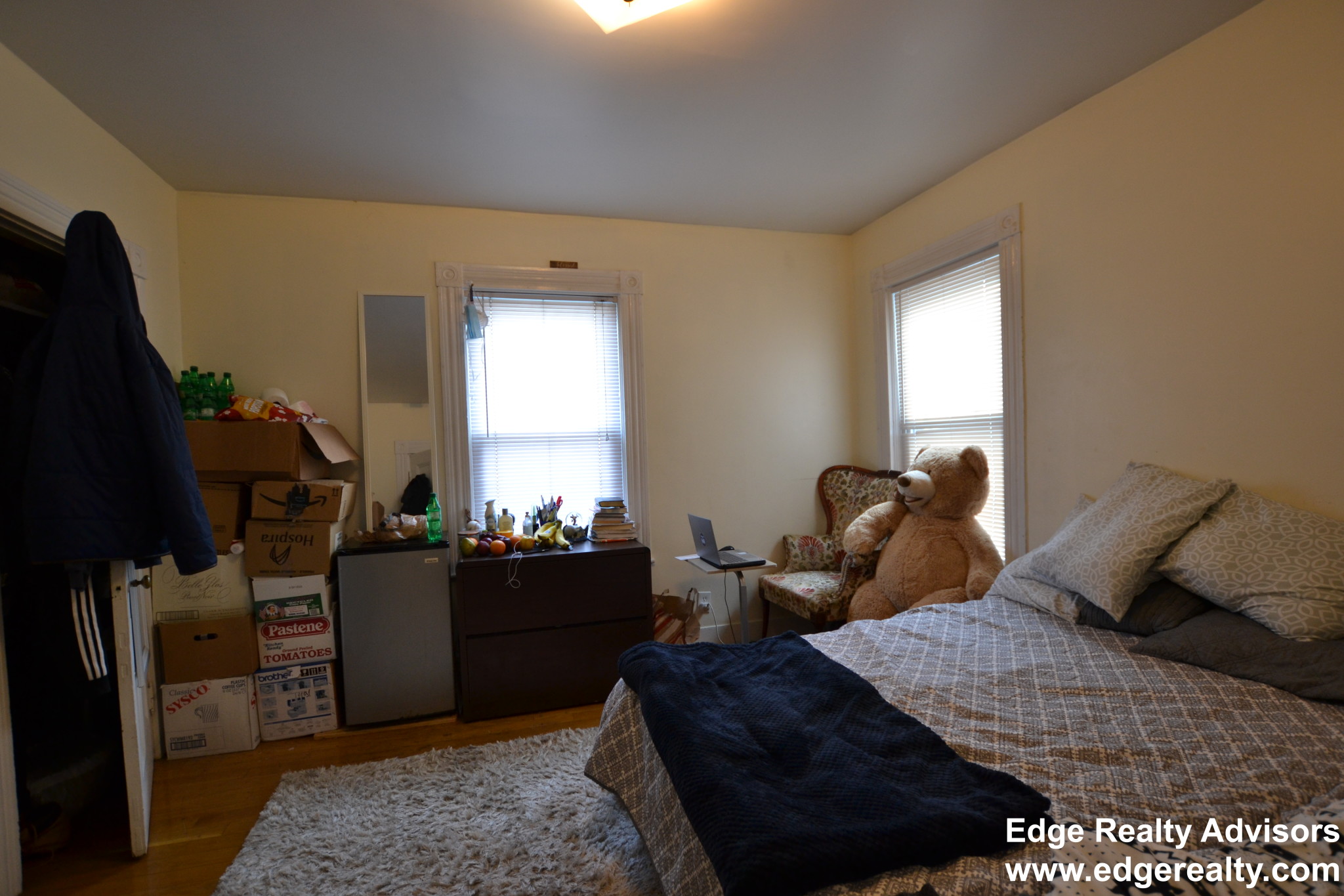 4 bed, 2 bath apartment for rent at 274 Crescent St Unit 2, Waltham — photo 9 of 12