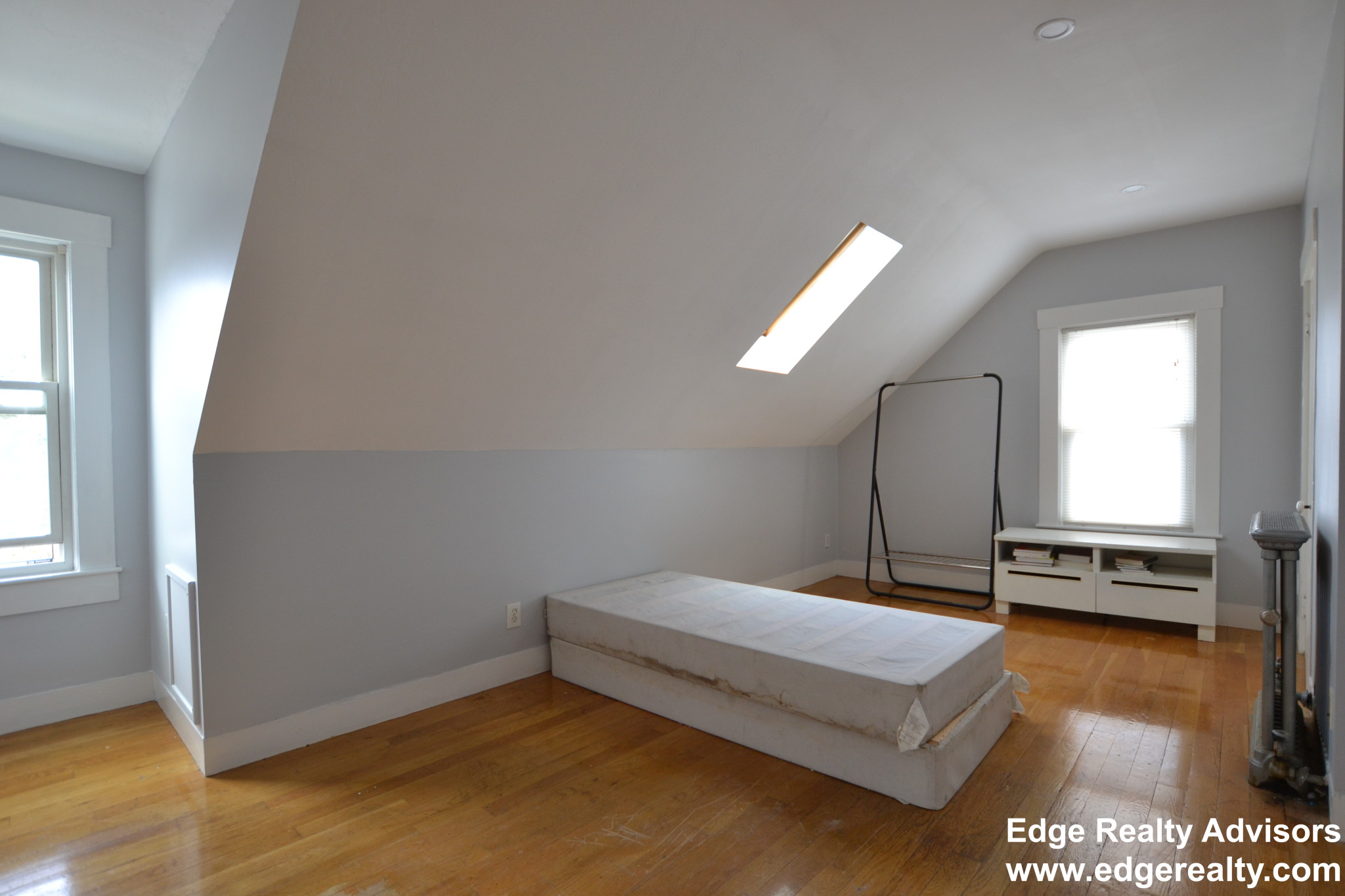 4 bed, 2 bath apartment for rent at 274 Crescent St Unit 2, Waltham — photo 10 of 12