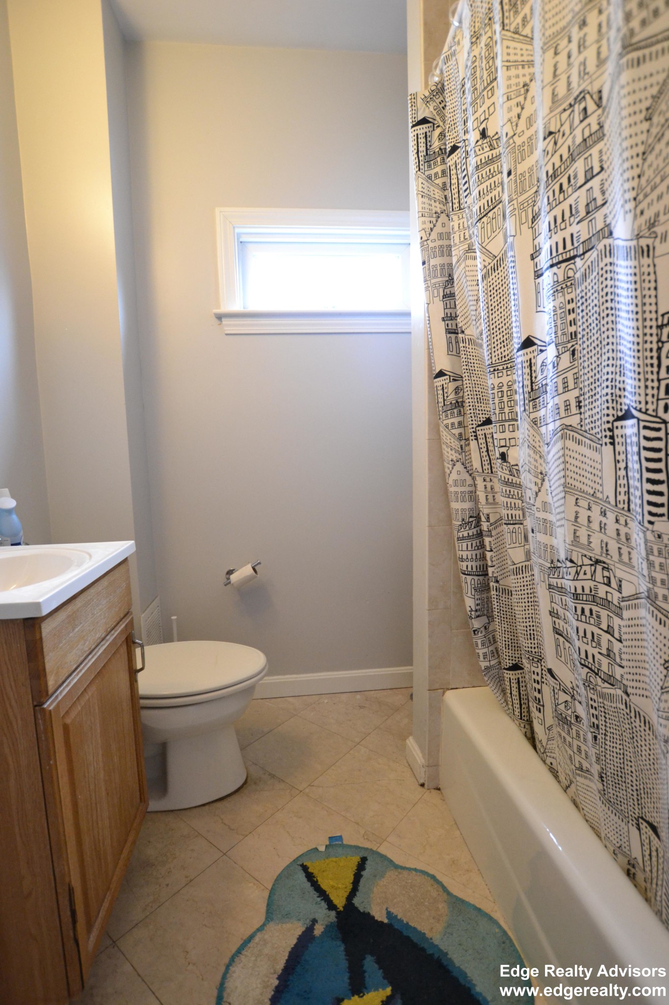 4 bed, 2 bath apartment for rent at 274 Crescent St Unit 2, Waltham — photo 11 of 12