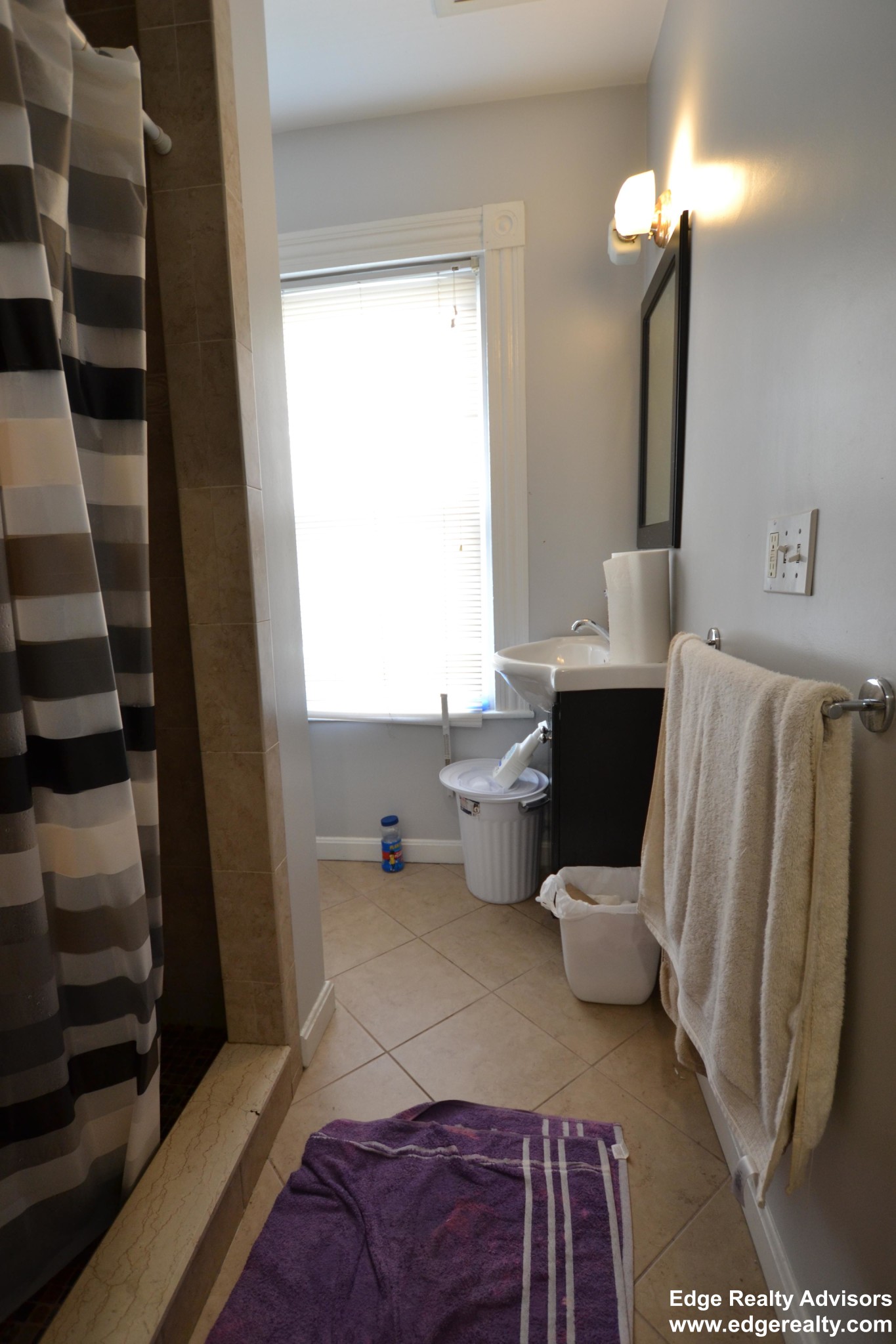 4 bed, 2 bath apartment for rent at 274 Crescent St Unit 2, Waltham — photo 12 of 12