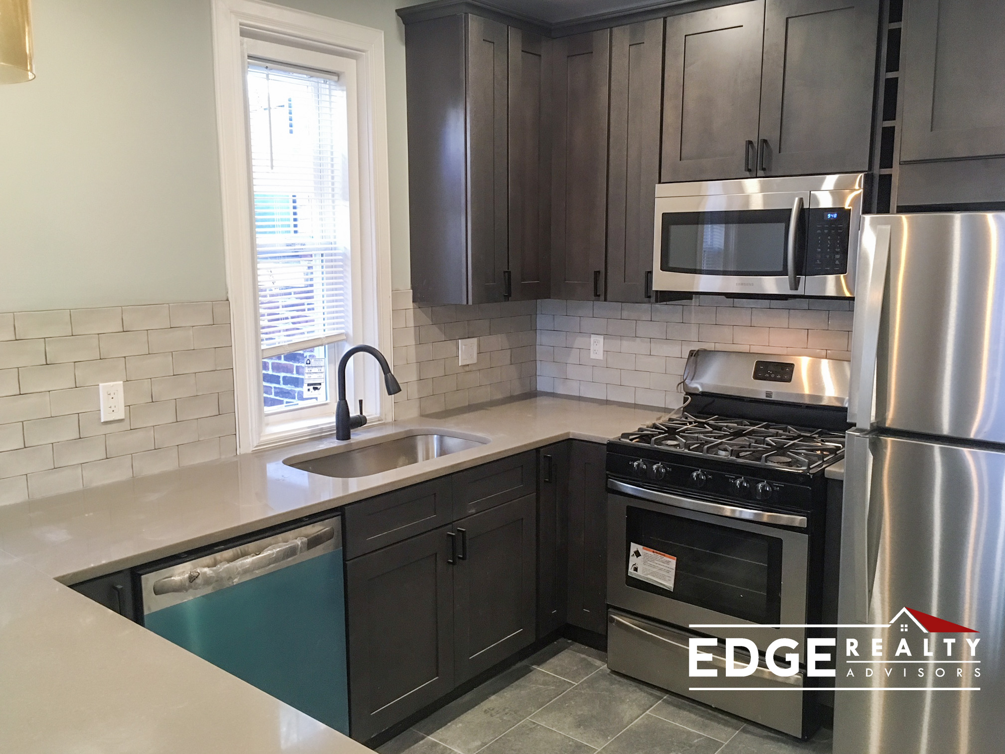 5 Millmont St, Roxbury