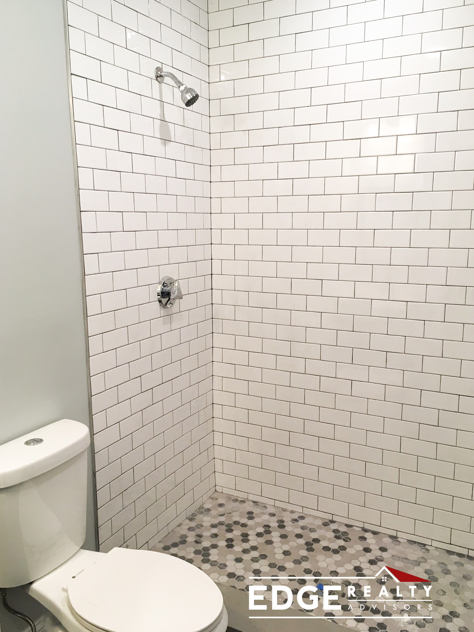 5 Millmont St, Roxbury