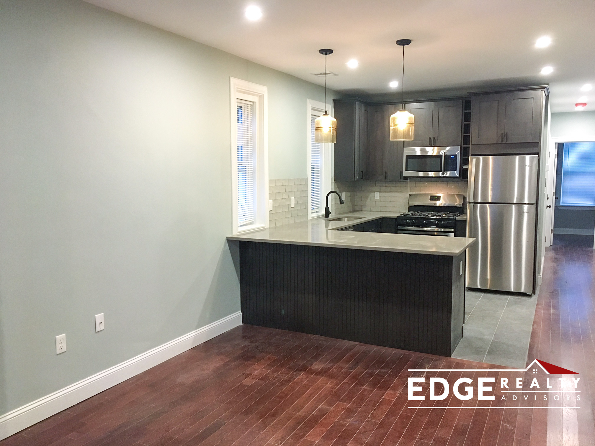 5 Millmont St, Roxbury