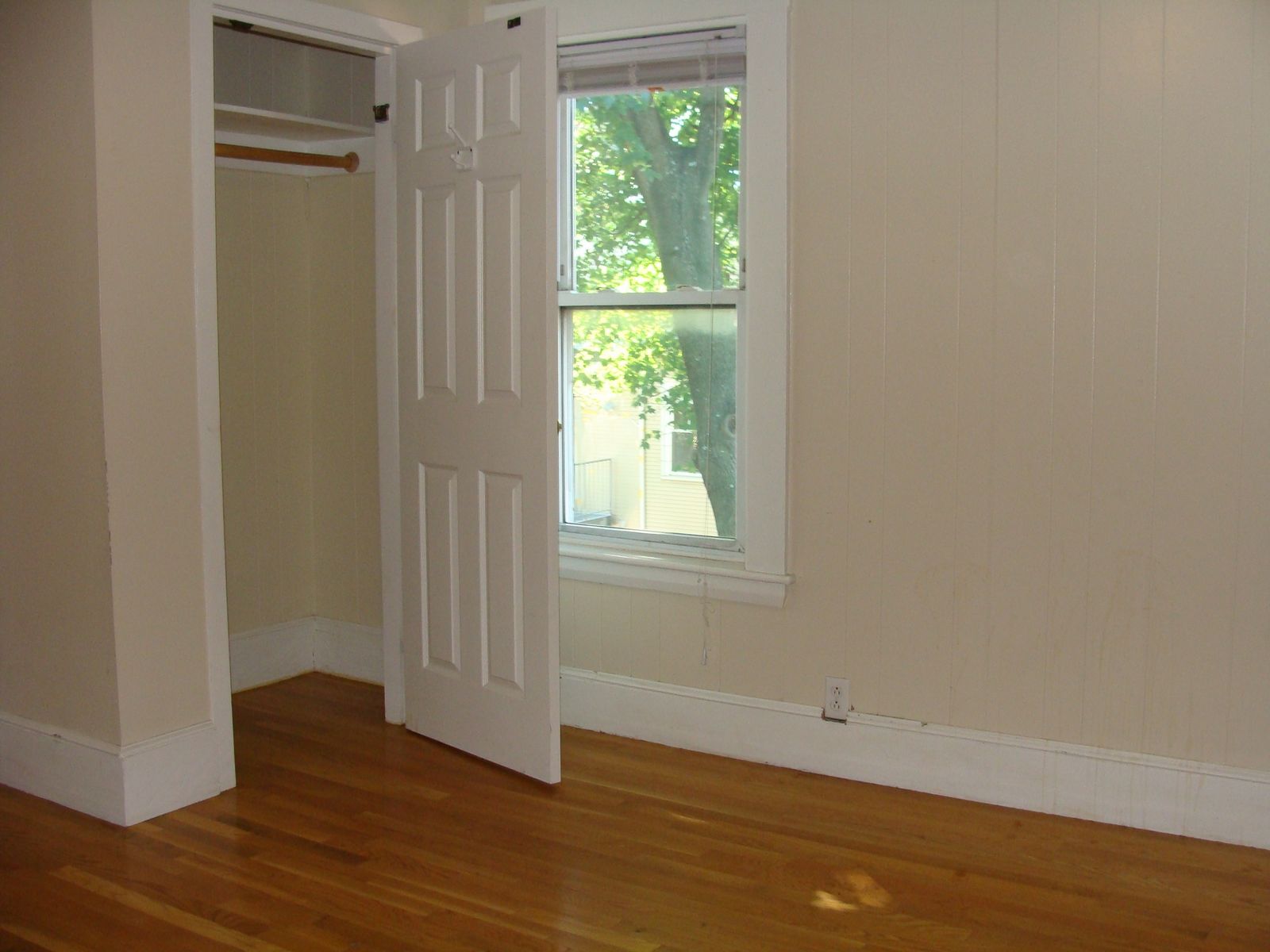 3 bed, 1 bath apartment for rent at 45 Pratt St Unit 3, Allston — photo 6 of 11