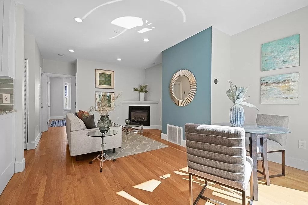 37 Gates St, South Boston