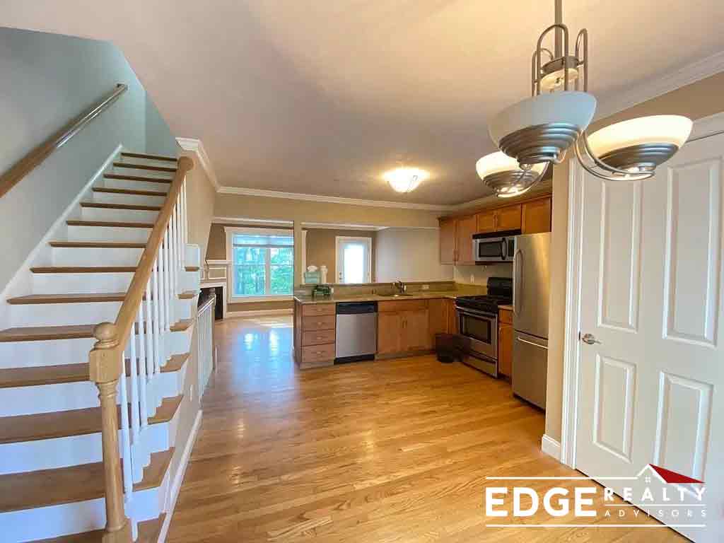 18 Middle St, Waltham