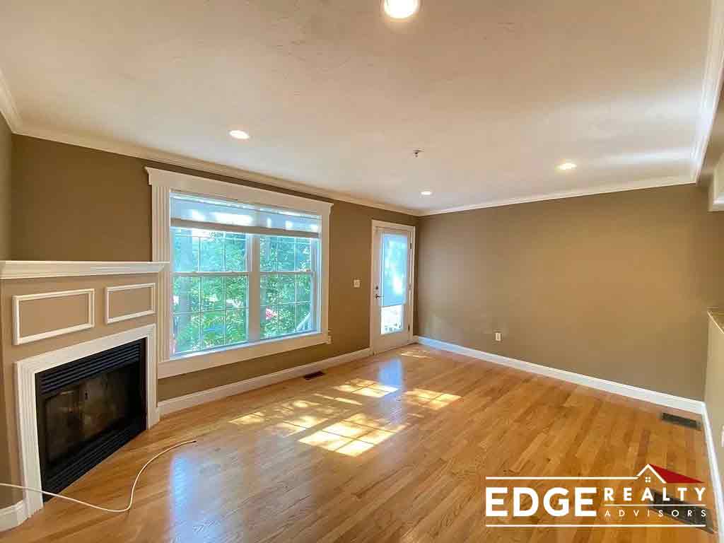 18 Middle St, Waltham