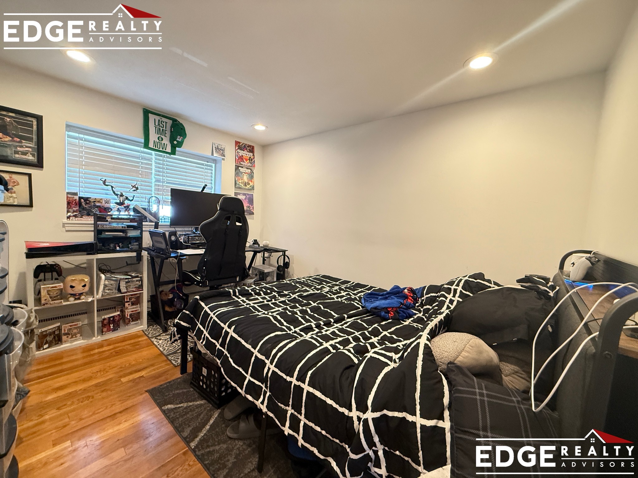 Photos of apartment on Euston Rd.,Boston MA 02135
