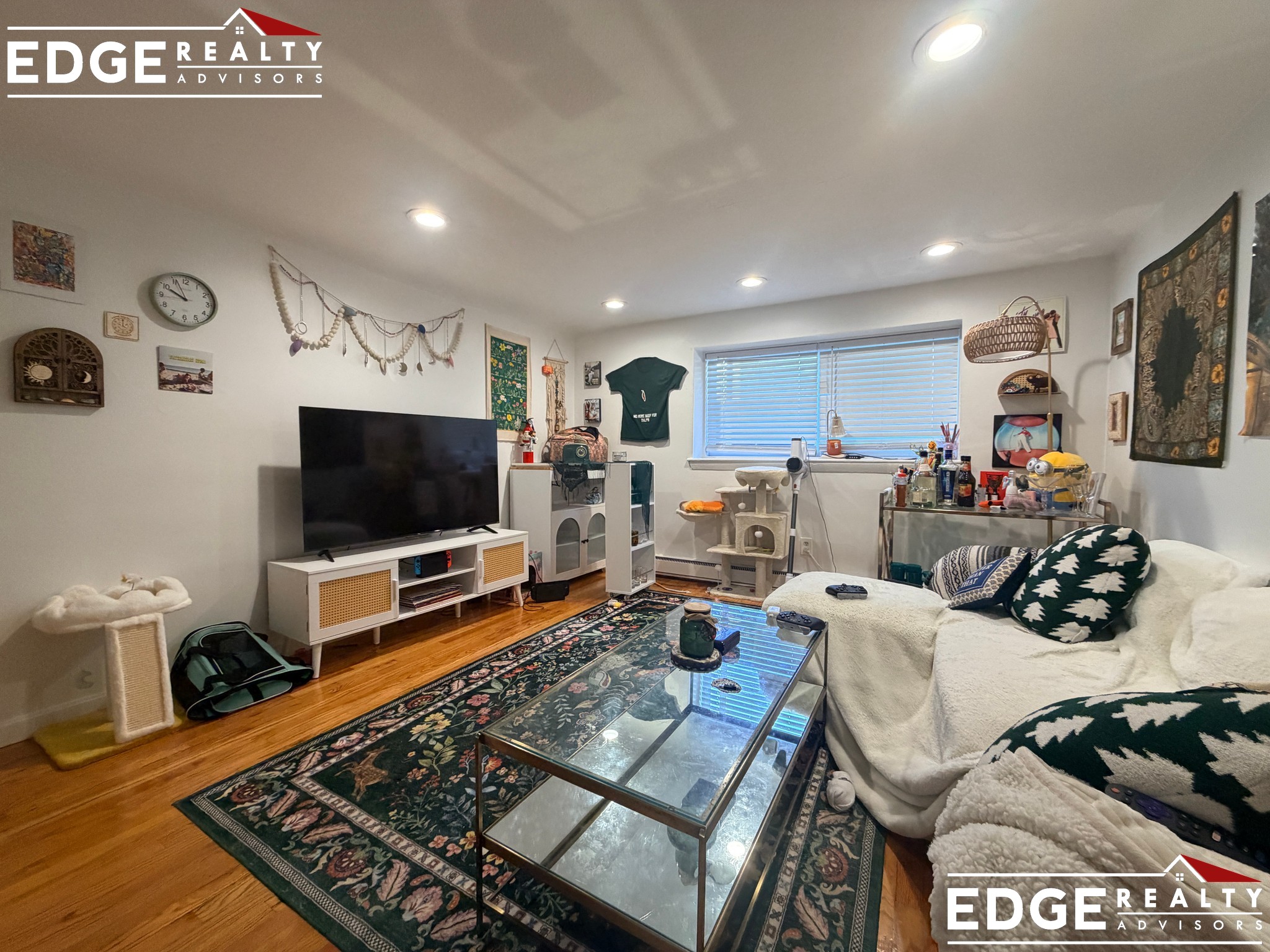 Photos of apartment on Euston Rd.,Boston MA 02135