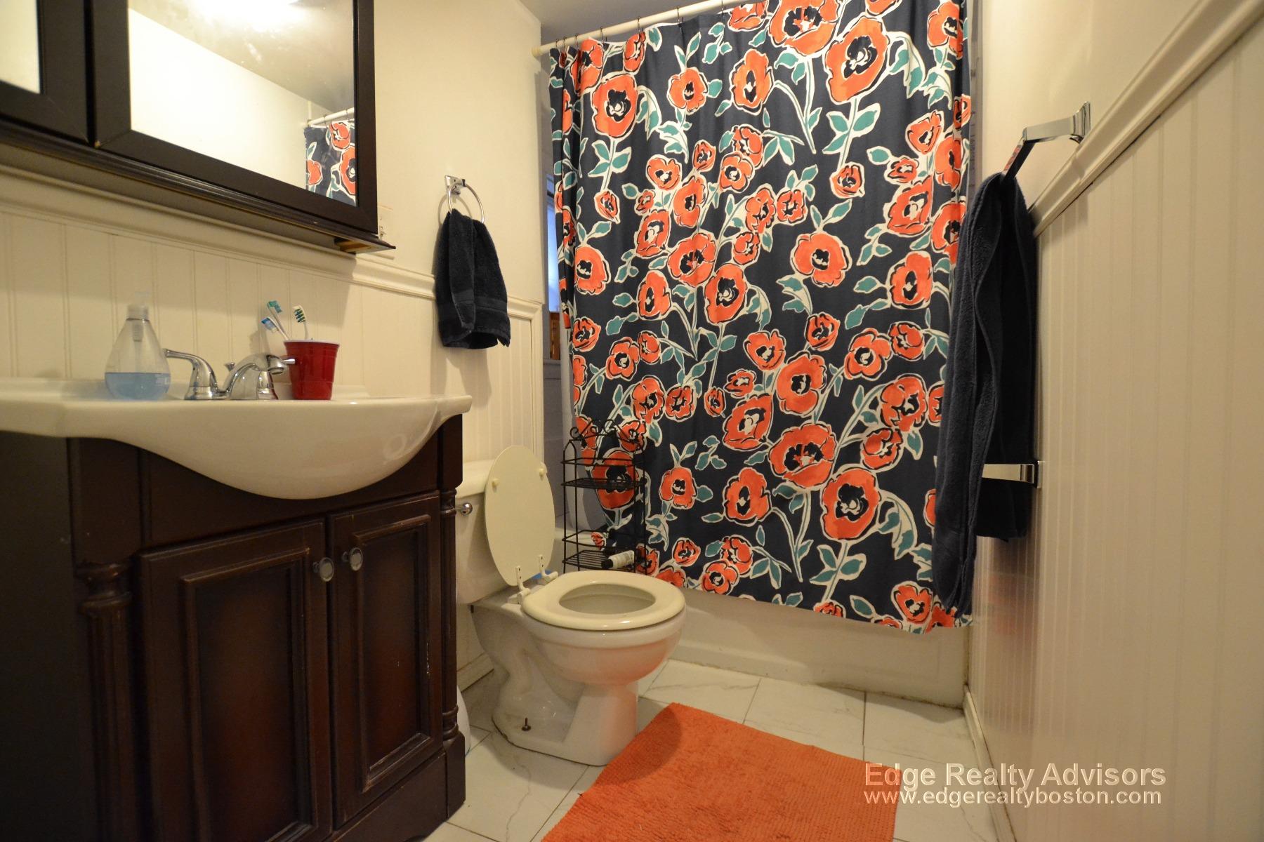 1868 Commonwealth Ave, Brighton