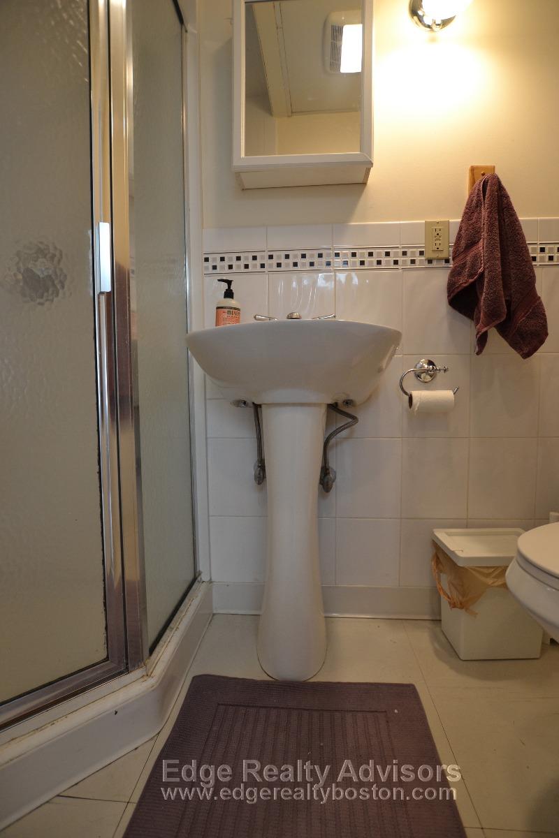 67 Ashford St, Allston