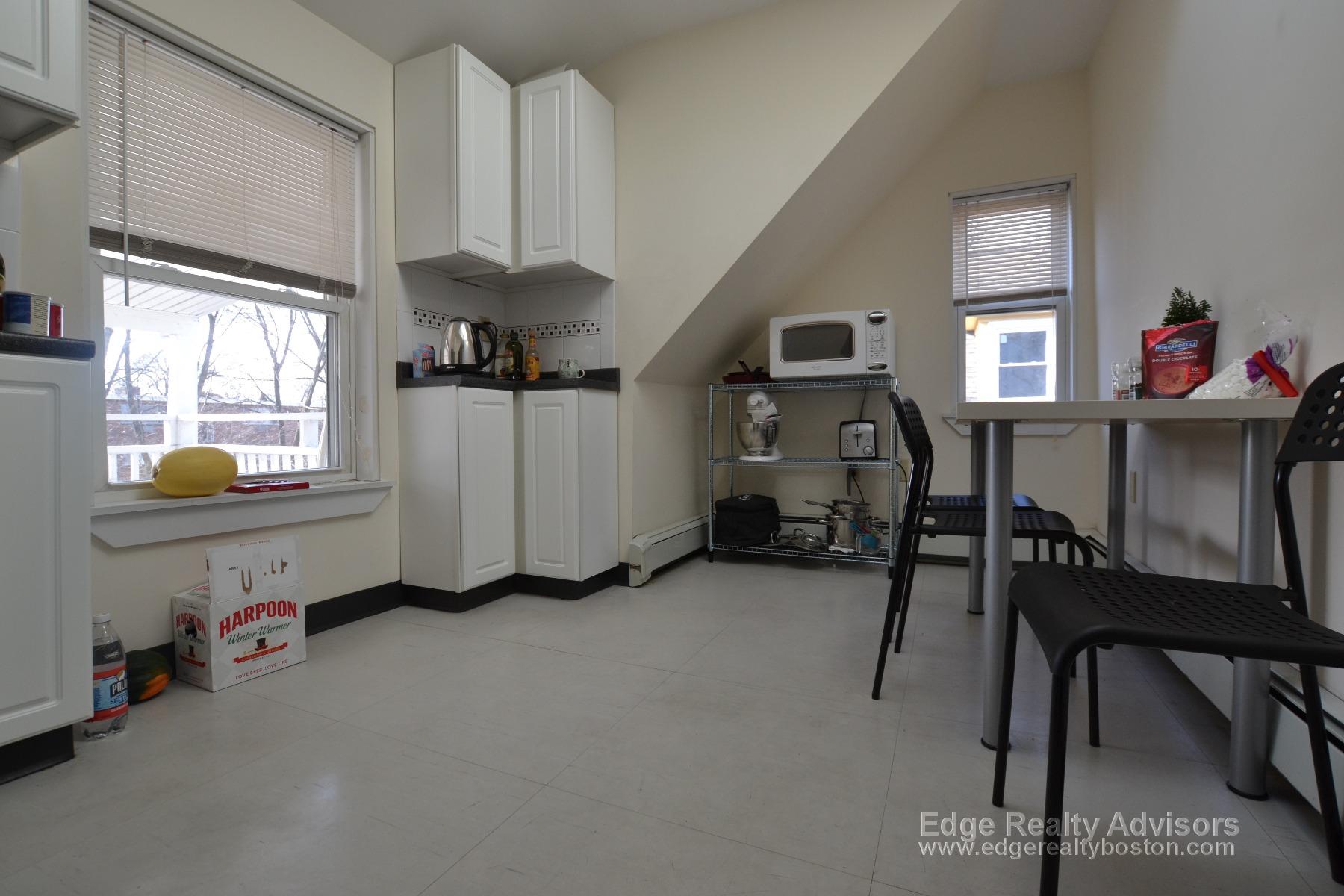 67 Ashford St, Allston