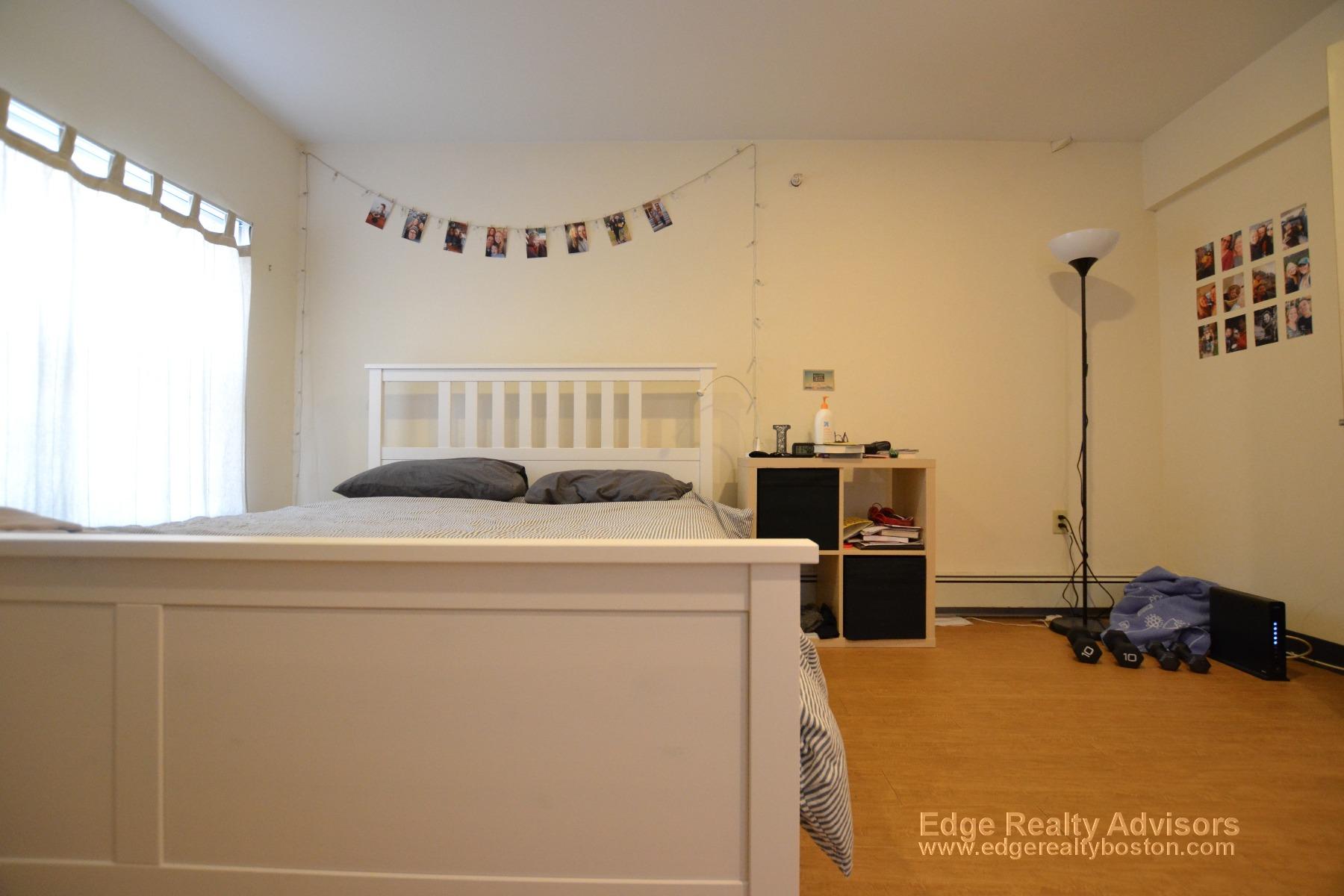 67 Ashford St, Allston