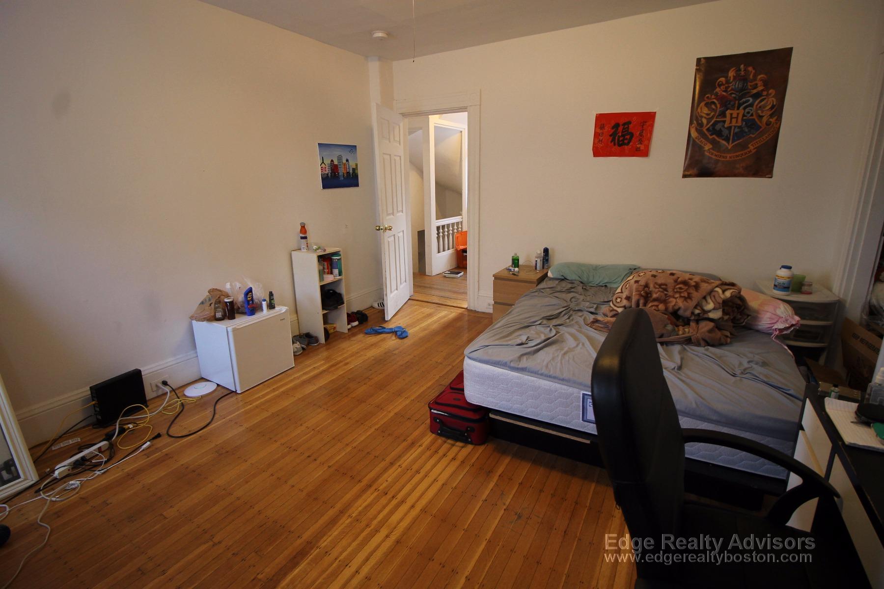 26 Ashford St, Allston